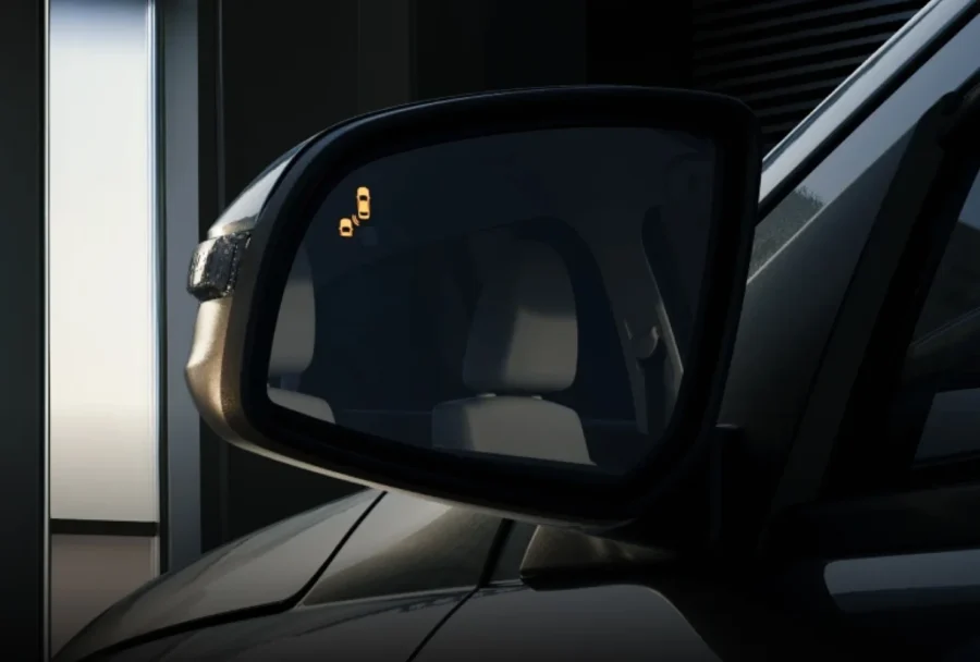 Система мониторинга слепых зон LADA Aura
